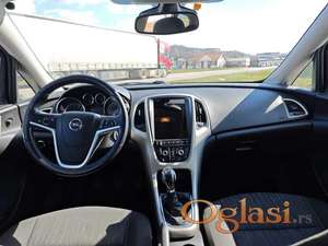OPEL ASTRA 4-2011-4000€